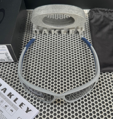 Oakley new valve matte fog - |, |
