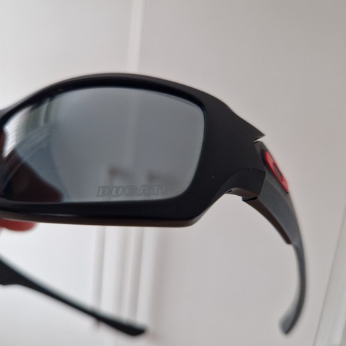 Oakley sunglasses polarized - oakley,