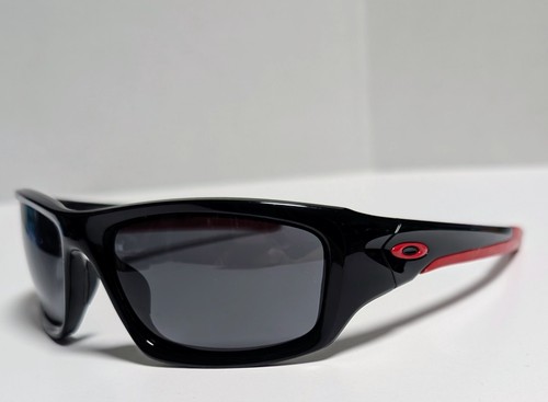 Authentic oakley valve ducati - authentic,