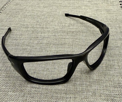 Oakley valve polished black - oakley,