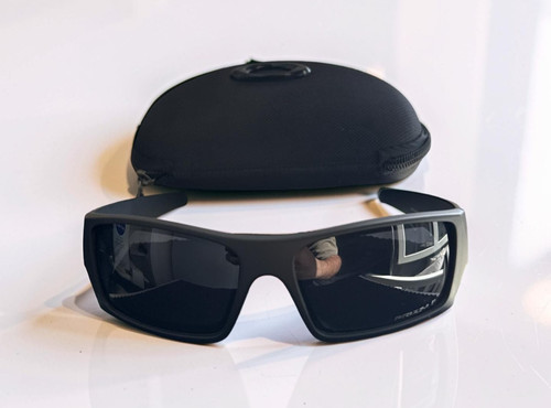 Oakley black men sunglasses - oakley,